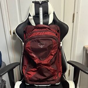 Osprey Men's Dark Red RollerPack